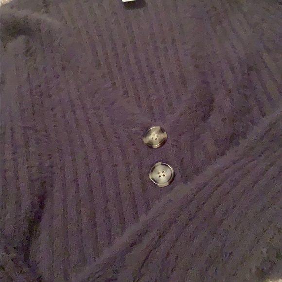 UrbanOutfiiters Sweater - Picture 4 of 4